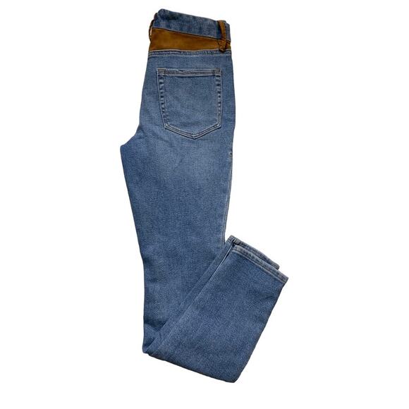 Good American Jeans Women's Size 2/26 Skinny Leg Suede Indigo Med Wash Denim NWT - Picture 8 of 12